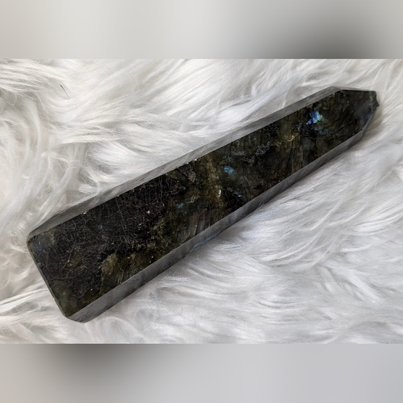Labradorite Flash Crystal Tower (chipped tip) - Picture 10 of 16